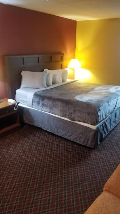 Hotel 2 Queens Hotel Room 130 Booking Stillwater Zewnętrze zdjęcie